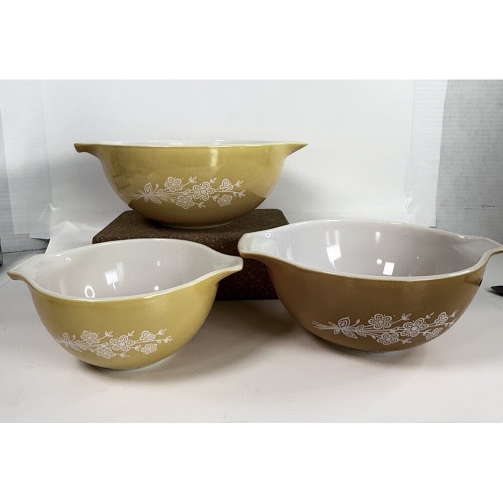 Vintage Pyrex Set Of (3) Butterfly Gold Cinderella Nesting Bowls 441 442 444 USA